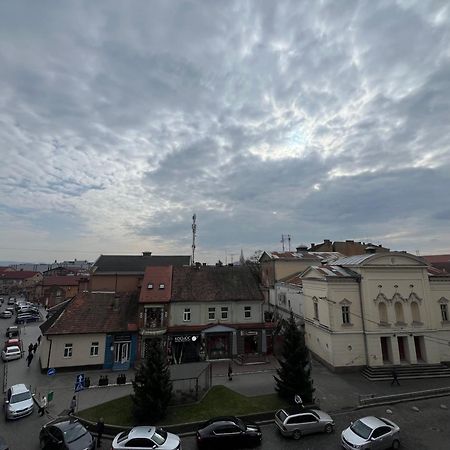 Apartment Suite Mukachevo Exterior foto
